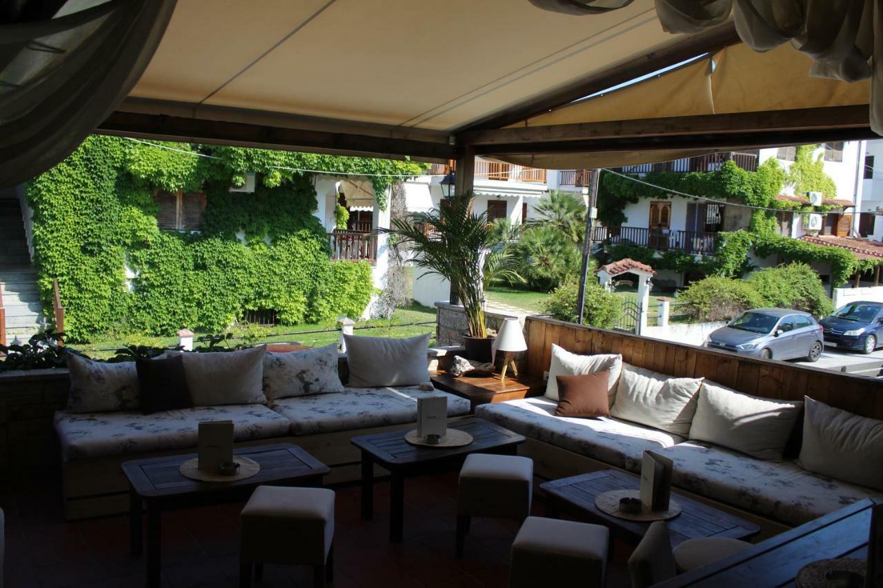 Hotel Magdalena Pefkochori Exterior photo